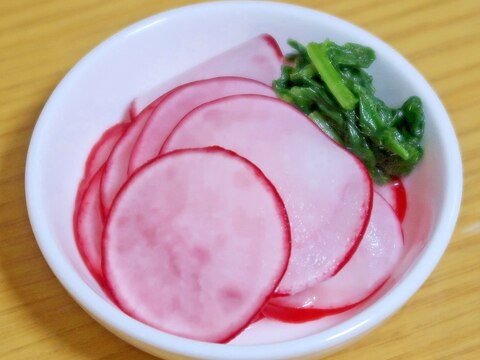 二十日大根の梅酢漬け☆丸ごと食べる